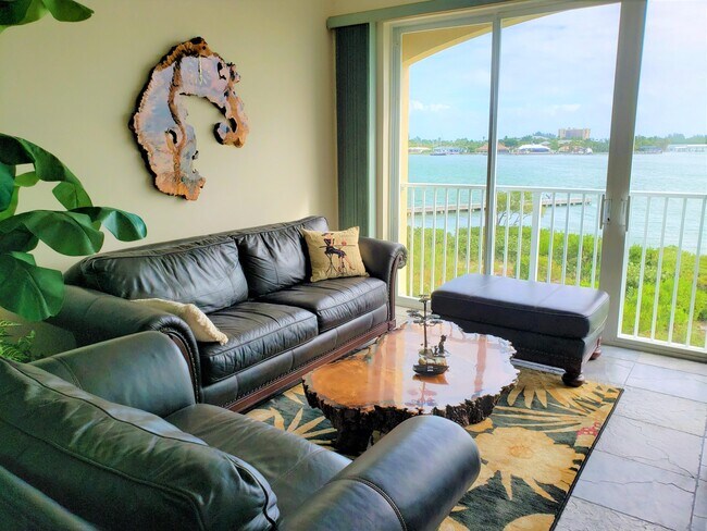 Foto del edificio - 20 Harbour Isle Dr W