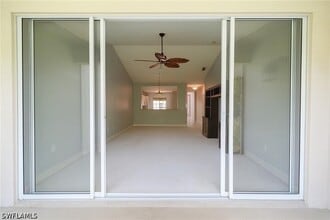 Building Photo - 700 Luisa Ln