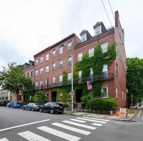 Foto principal - 3 bedroom in Cambridge MA
