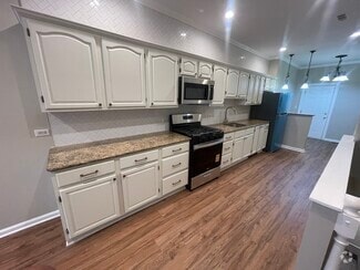 Kitchen - 1127 S Carey St
