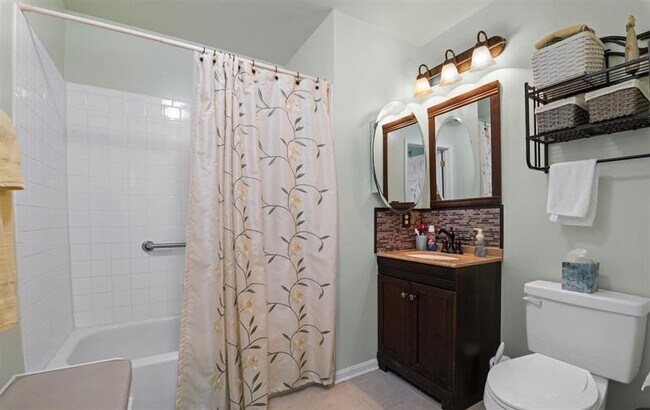 Building Photo - Rare opportunity, two bedroom two bathrooms