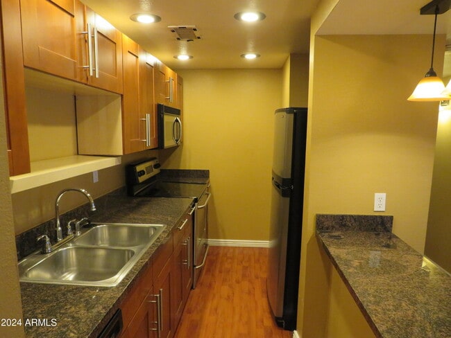 Foto del edificio - 424 W Brown Rd