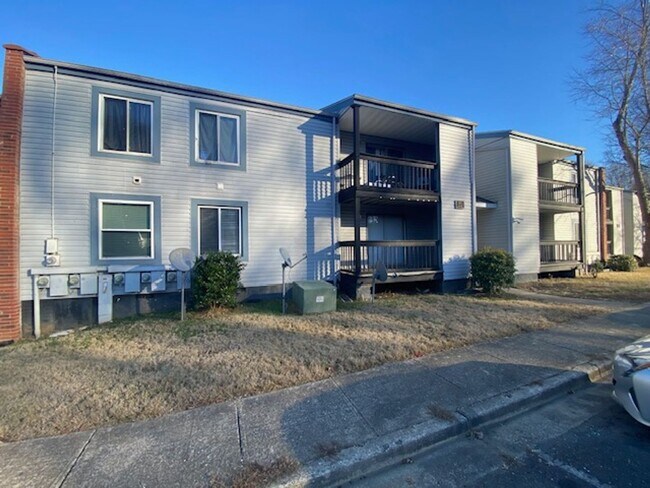 Building Photo - High Meadow Condos  Spacious 2bed/2bath gr...