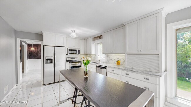 Building Photo - 8116 Montero Dr