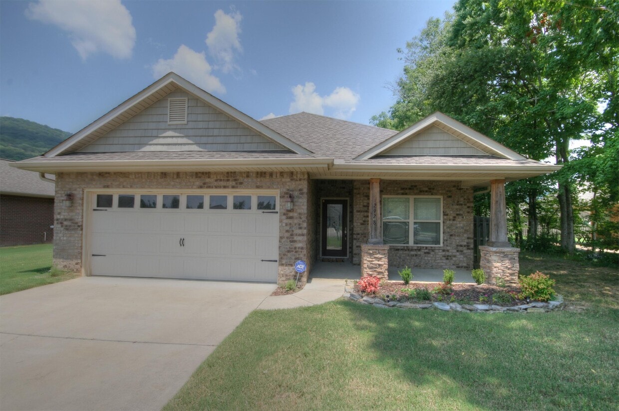 2928 Magnolia Park Drive Southeast, Owens Cross Roads, AL 35763 House
