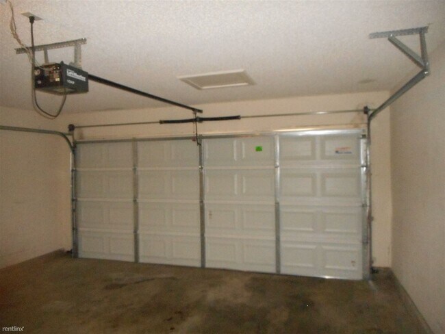 Foto del edificio - 3 br, 2.5 bath House - 7981 Marsha Woods D...