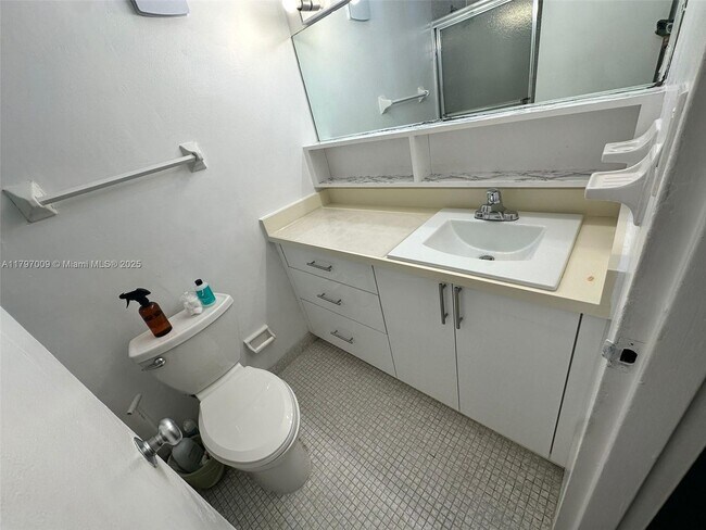 Foto del edificio - 1200 West Ave