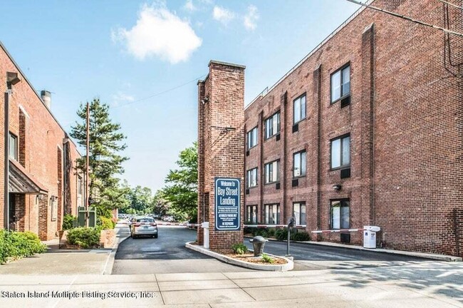 Building Photo - 90 Bay Street Landing