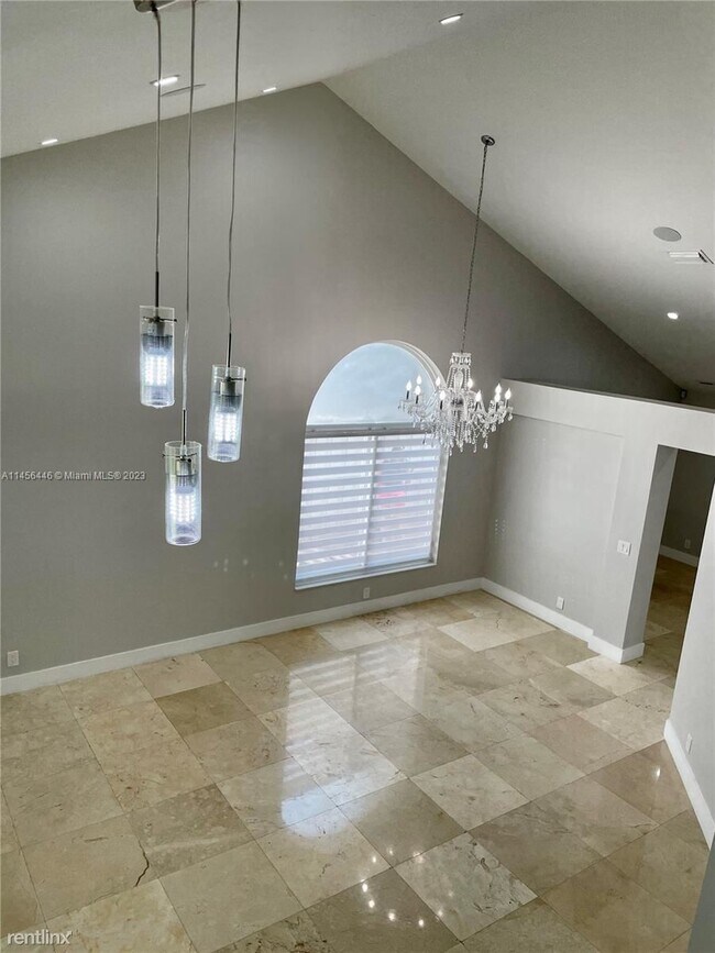 Foto del edificio - 3 br, 2.5 bath House - 2921 Bogota Ave