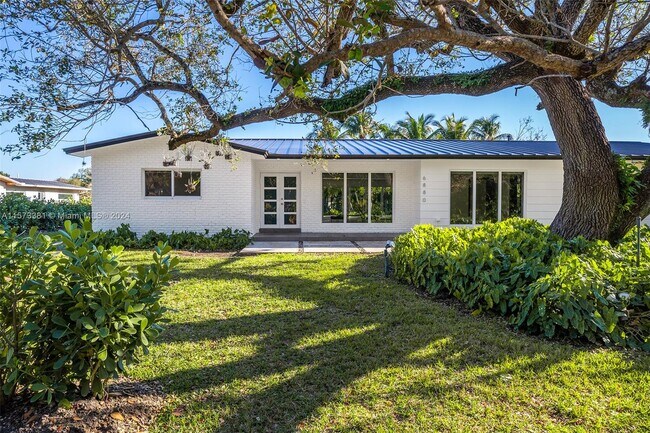 Foto del edificio - 6880 SW 126th Terrace