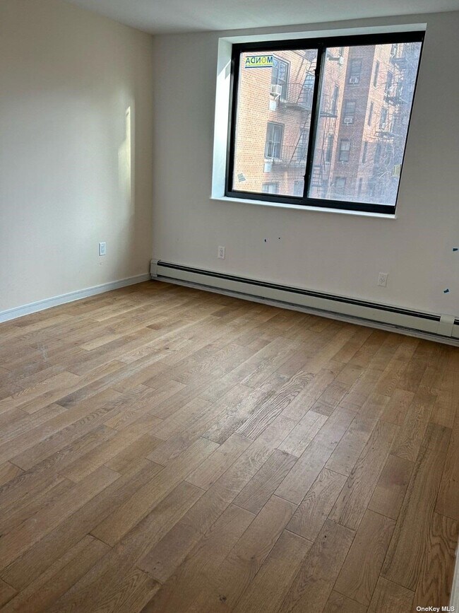 Building Photo - 132-22 41st Rd