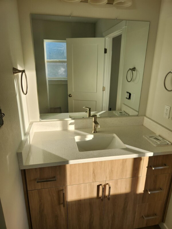 Foto del edificio - 4101 Brooks Ave NE