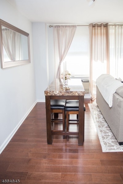 Foto del edificio - 300 Main St