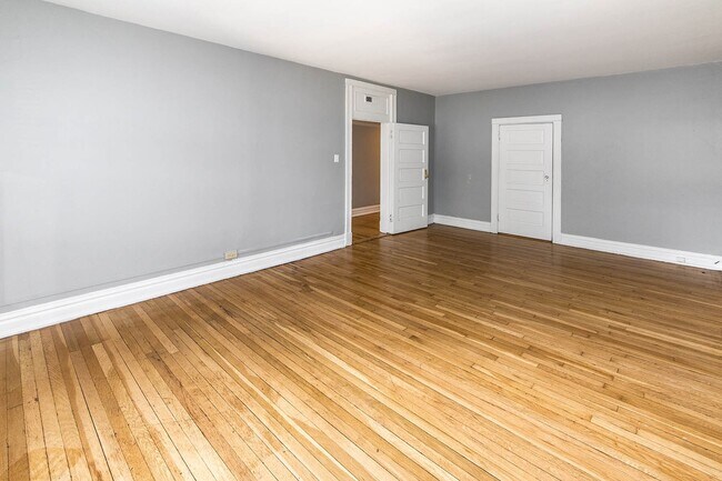 Interior Photo - Vandy House