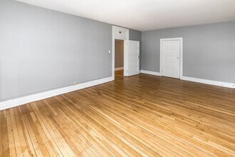 Interior Photo - Vandy House