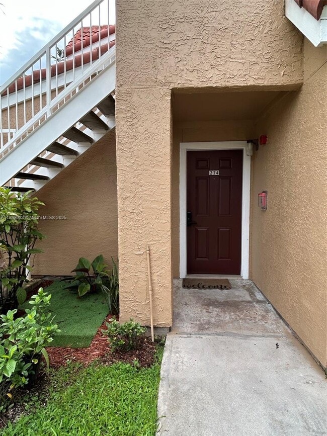 Building Photo - 15581 SW 104th Terrace