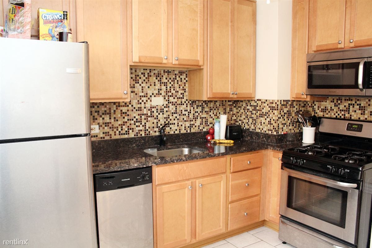 Primary Photo - 6405 N Oak Park Ave