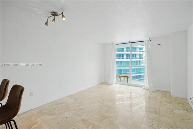 Foto del edificio - 2101 Brickell Ave