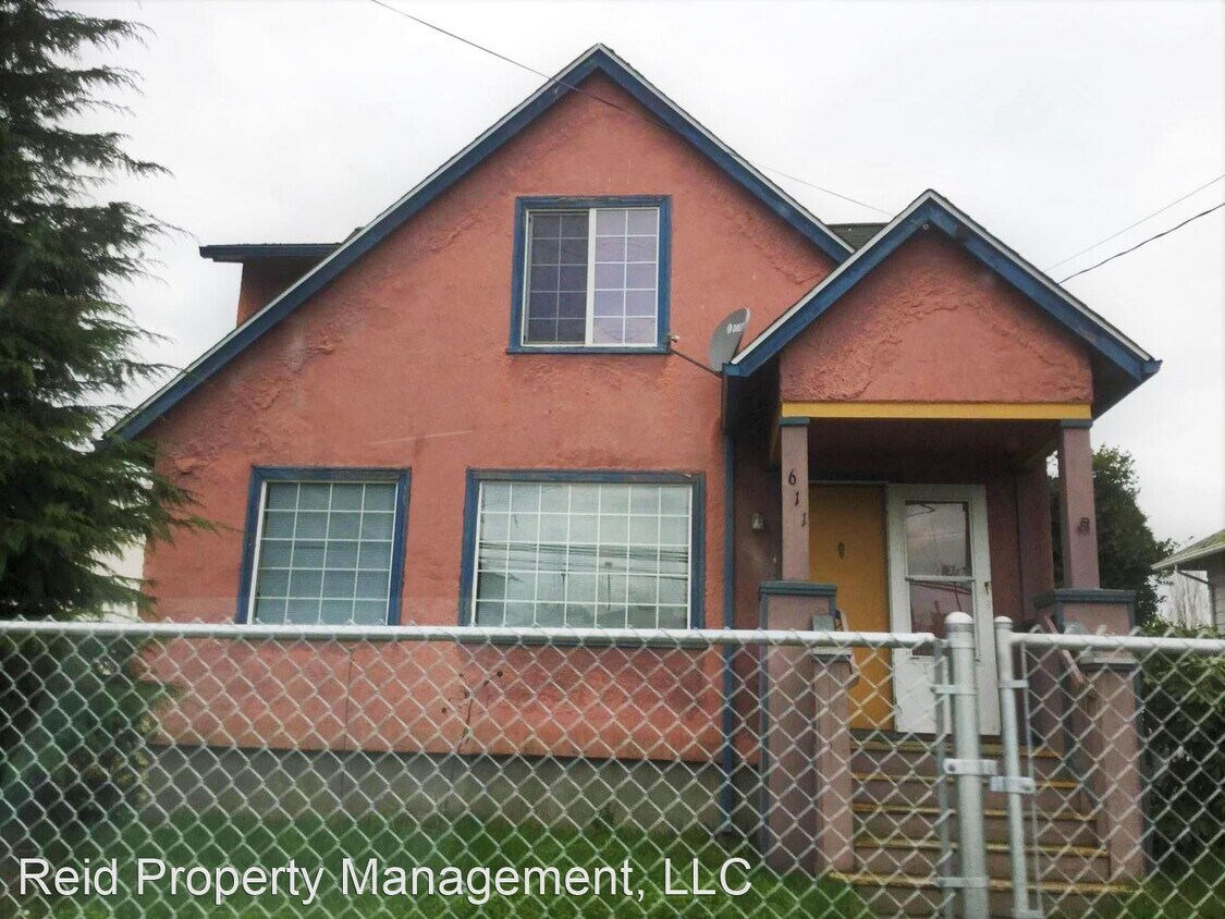 Primary Photo - 2 br, 1 bath House - 611 Park Avenue