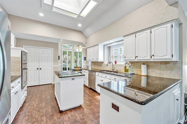 Building Photo - 5403 Linden Ct