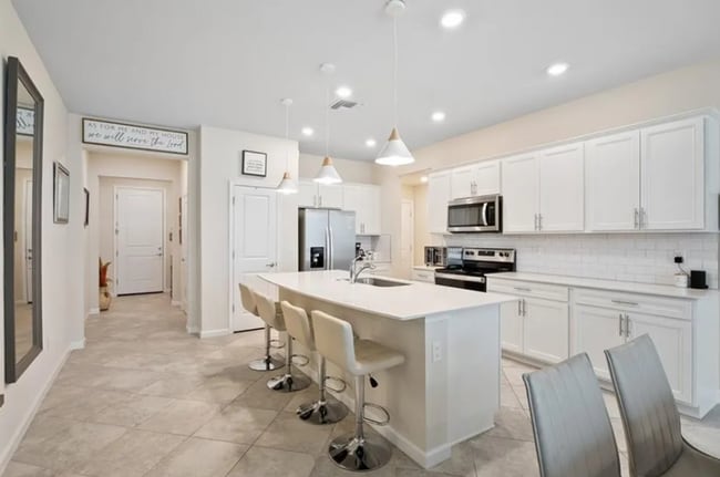 Building Photo - Stuart 3/2.5/1 Ocean Cove Townhome!