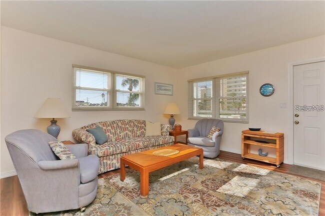 Foto del edificio - 4565 Duhme Rd