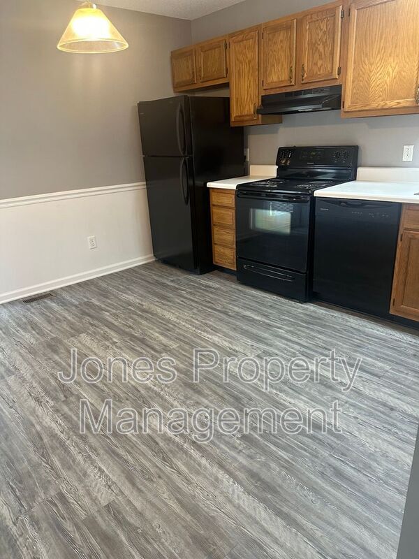 Building Photo - 2886 Mountcrest Cir NW
