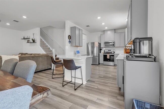 Building Photo - 116 Benmyrtle Trl