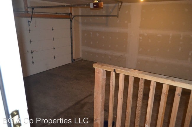 Building Photo - 1335 6th Ave N