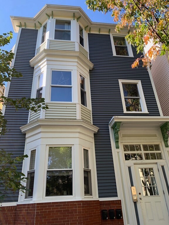 Building Photo - 10 Cottage St