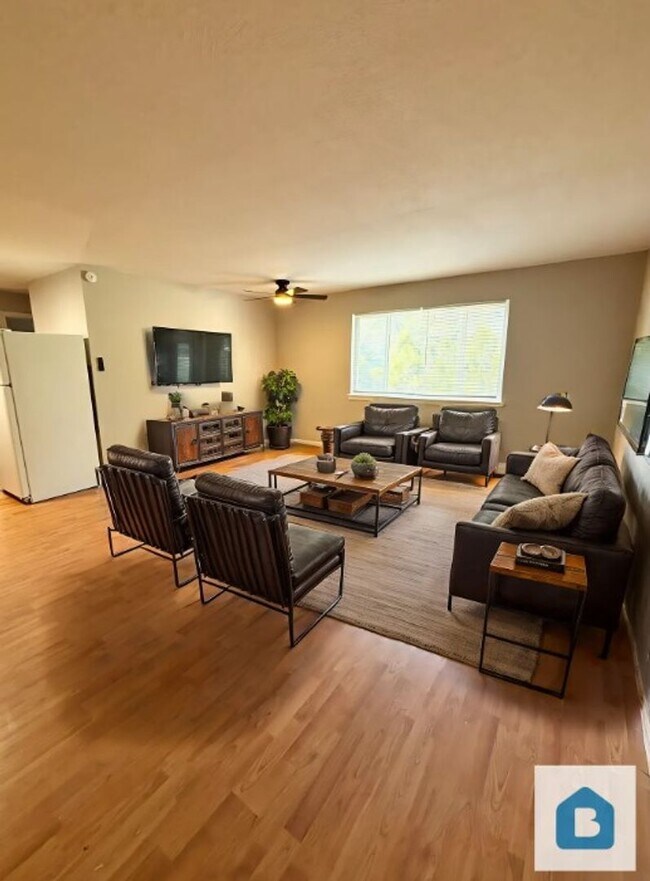 Foto del edificio - 316 E Brookside St