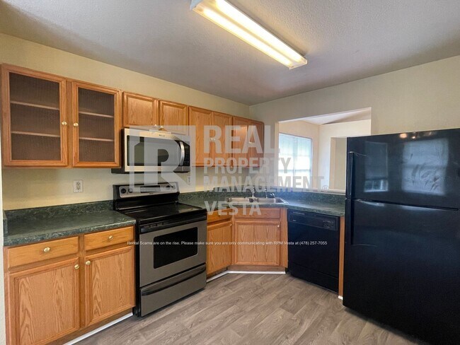 Foto del edificio - 451 Crabapple Pl