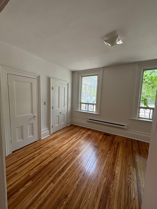Building Photo - 138 Paisley St