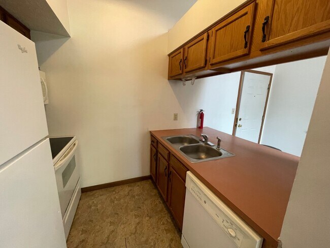Cocina - Leslie Manor Apartments