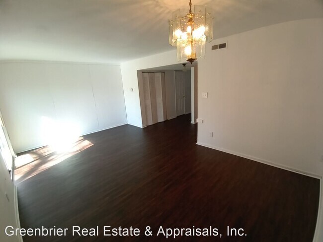 Building Photo - 3 br, 1.5 bath House - 5839 E. Hastings Arch