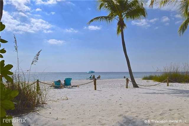 Building Photo - 3610 Estero Blvd