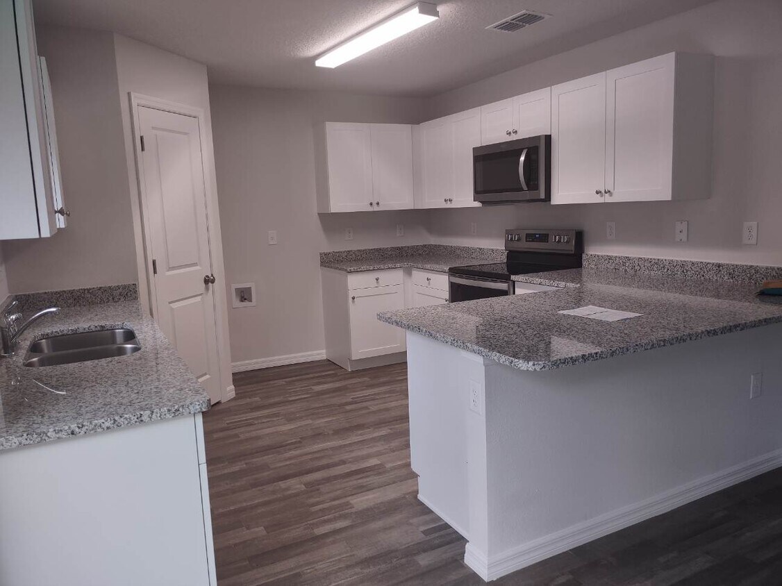 2568 W Bravura Dr, Citrus Springs, FL 34433 House Rental in Citrus