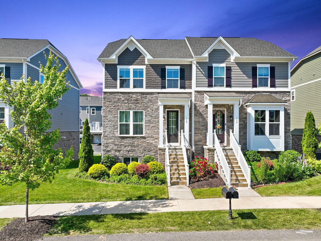 Foto principal - 138 Seneca Pl