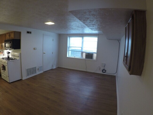 Foto del interior - 14, 14A, 16 N. Russell St.