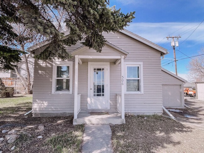 Building Photo - Pet Friendly 1 bed/ 1 bath House
