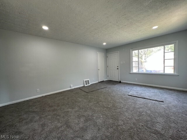 Building Photo - 878 Iona Ave