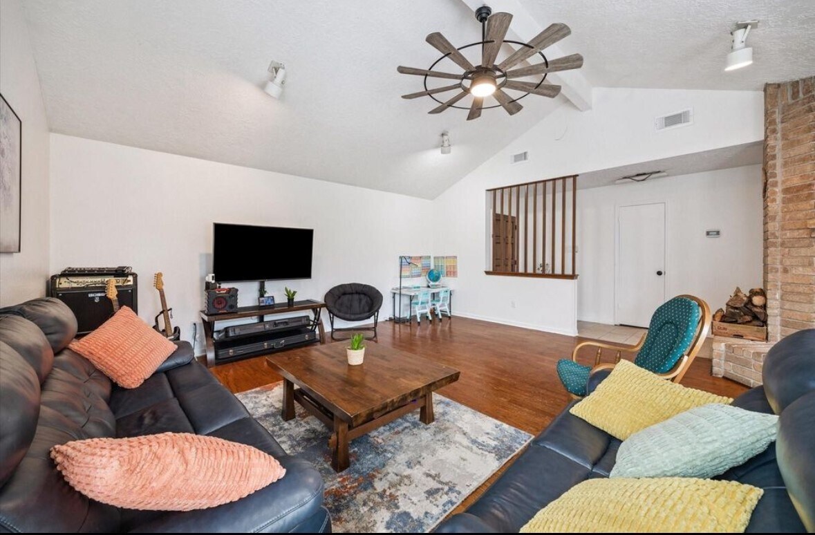 Building Photo - 11526 Villa Heights Dr