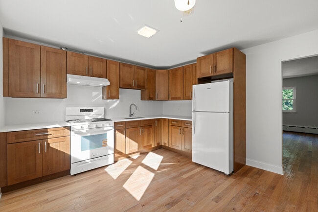 Building Photo - 1506 Glencoe Ave