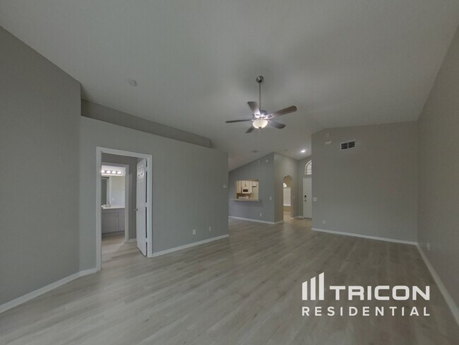 Building Photo - 9444 Azalea Ridge Way