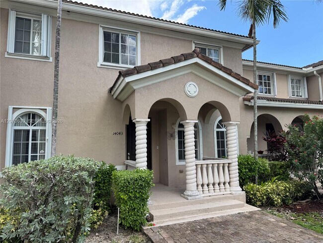 Foto del edificio - 14043 SW 272nd St