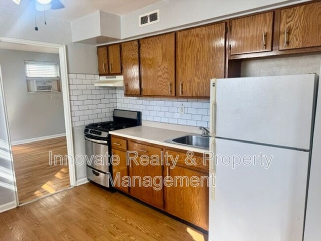 Building Photo - 9513 Hoff St