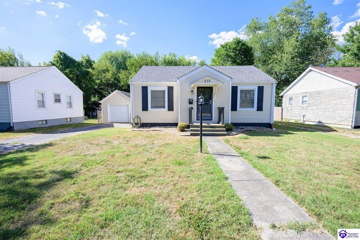 Primary Photo - 216 N Mantle Ave