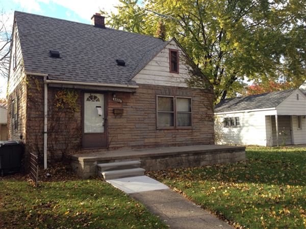 Primary Photo - 8008 Ziegler St