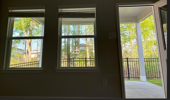 Building Photo - 64 Valiant Ridge Trail