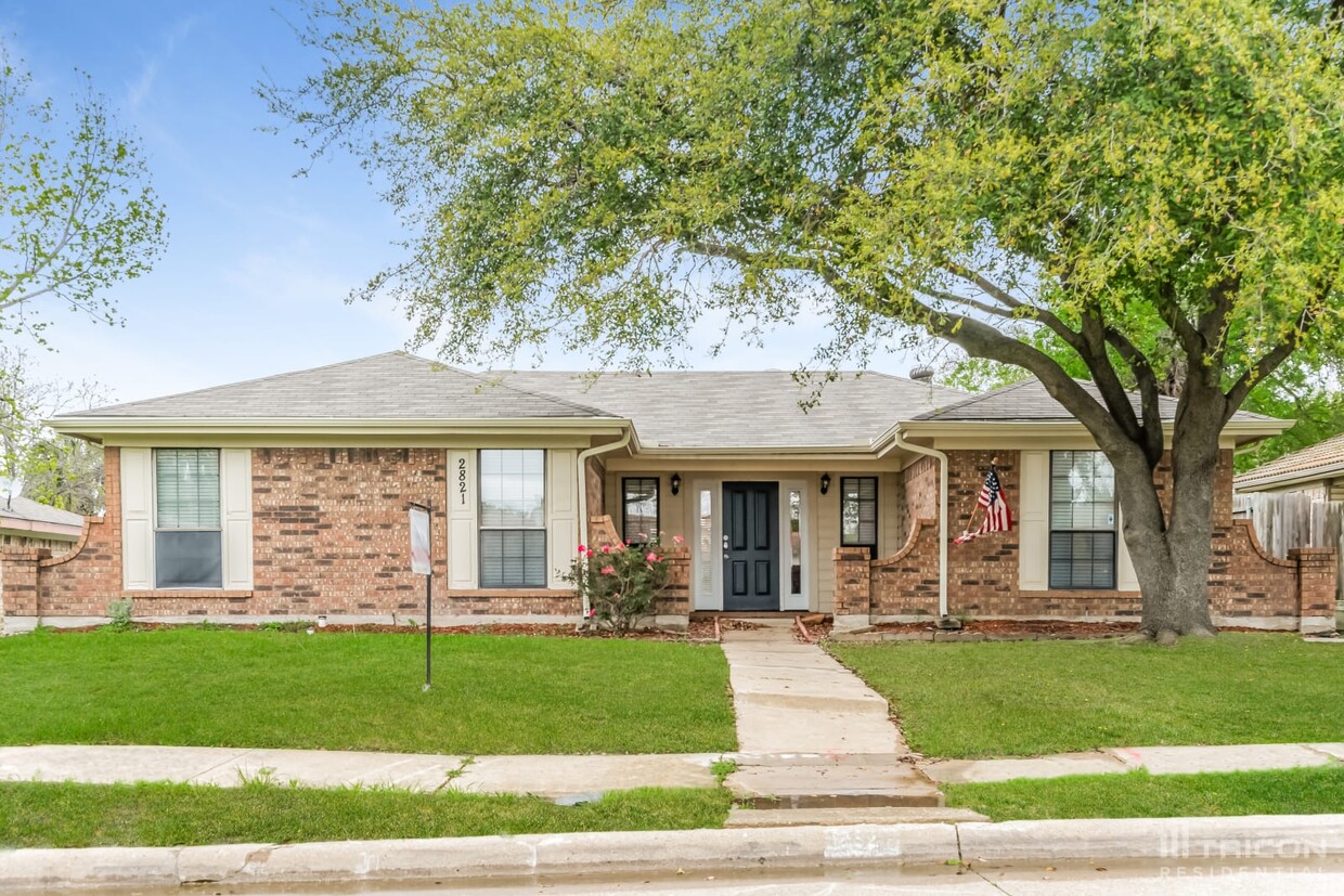 Foto principal - 2821 El Paso Way